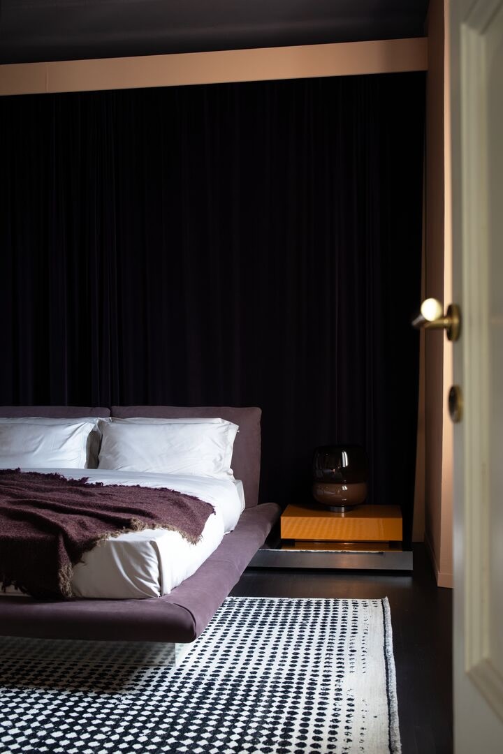 Baxter Кровать Aura Bed от Baxter — в интерьере