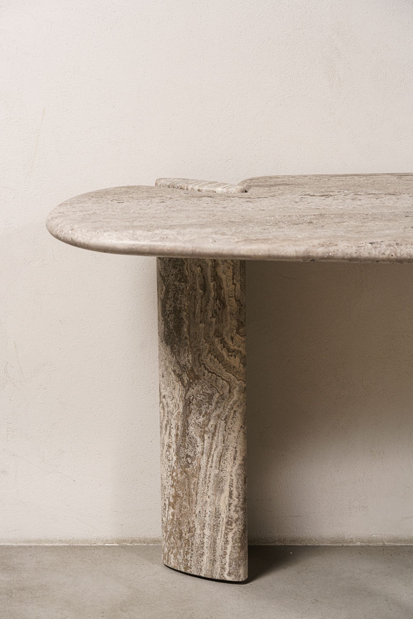 Baxter Консоль Isamu Stone Console от Baxter — в интерьере