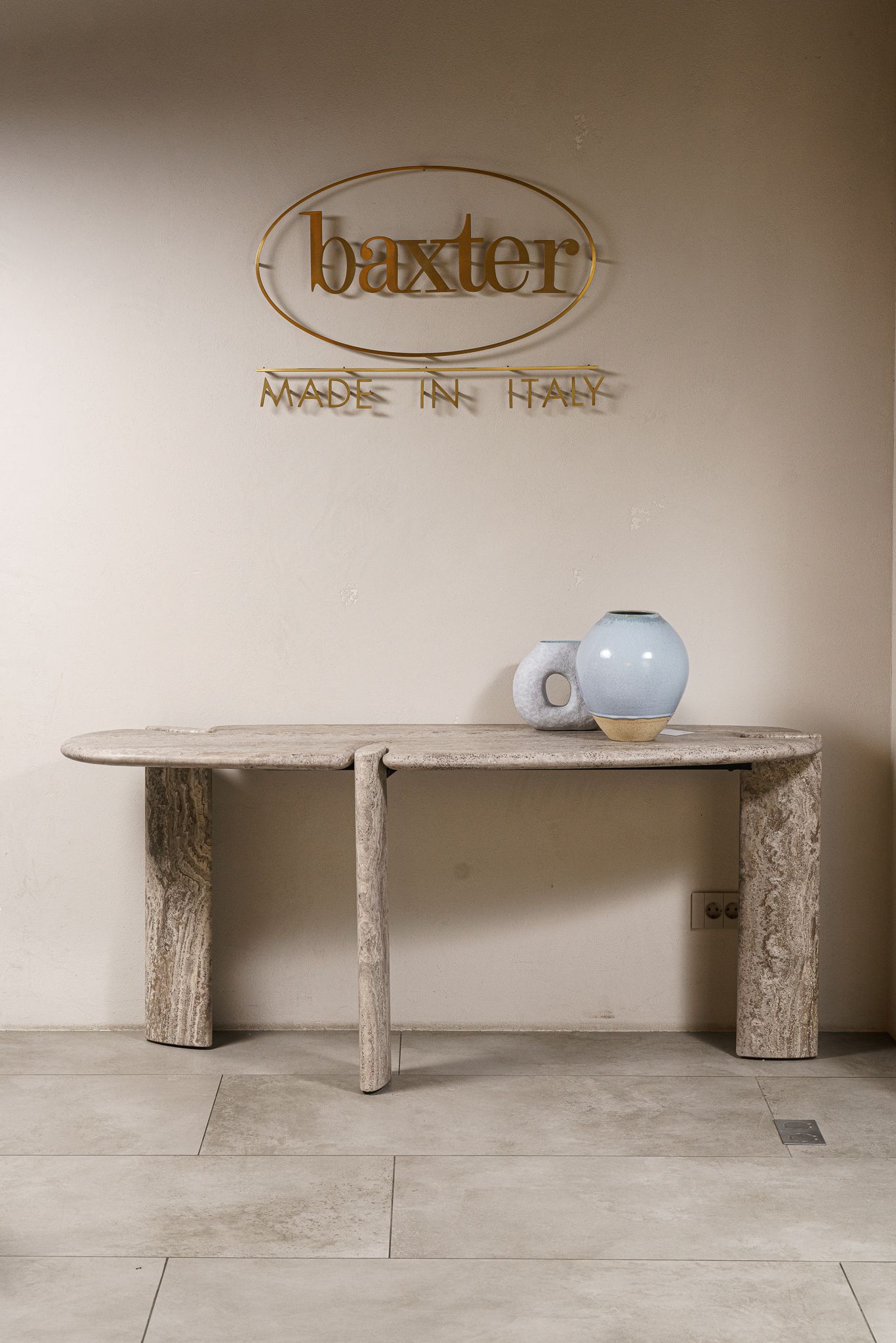 Baxter Консоль Isamu Stone Console от Baxter — в интерьере