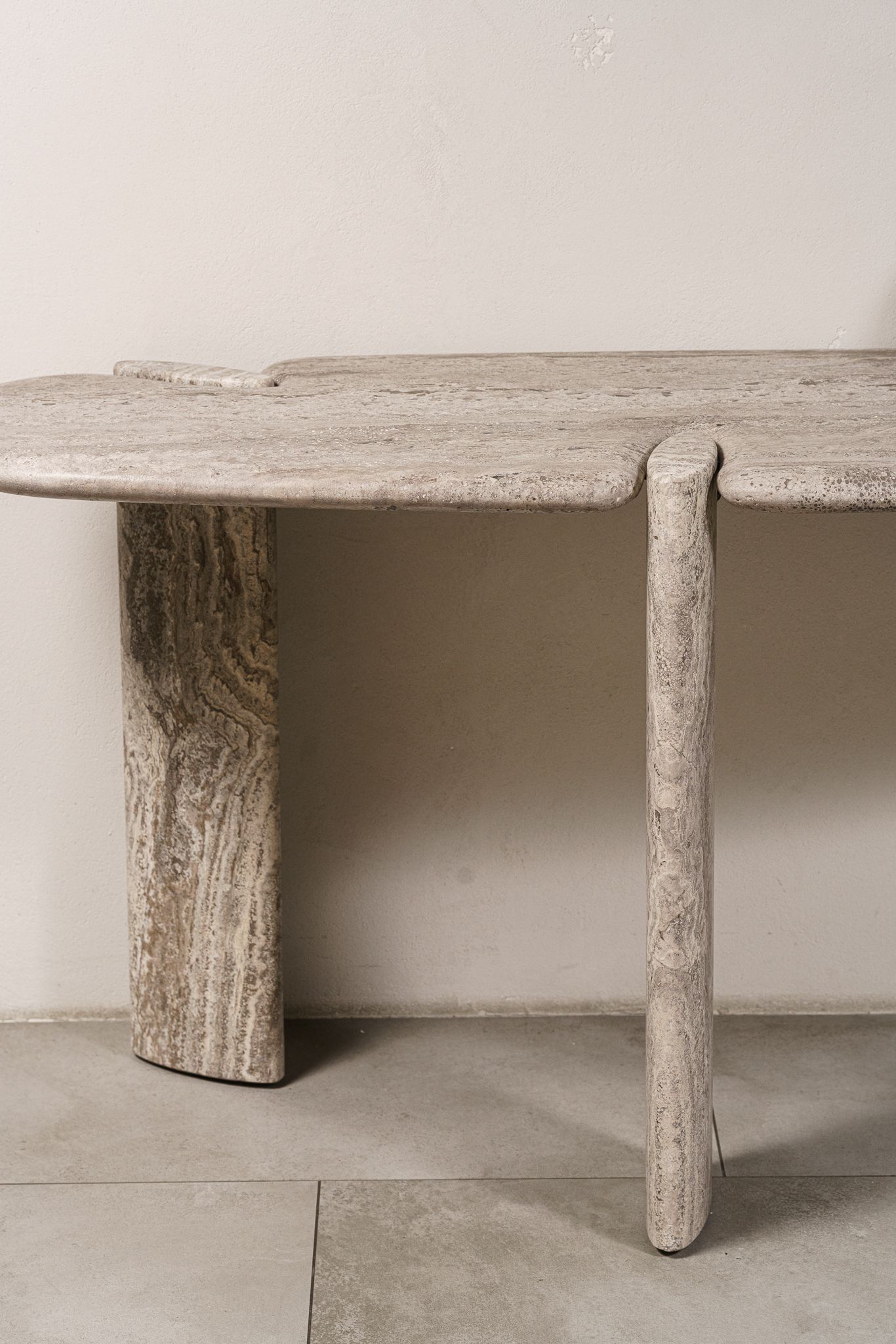 Baxter Консоль Isamu Stone Console от Baxter — в интерьере