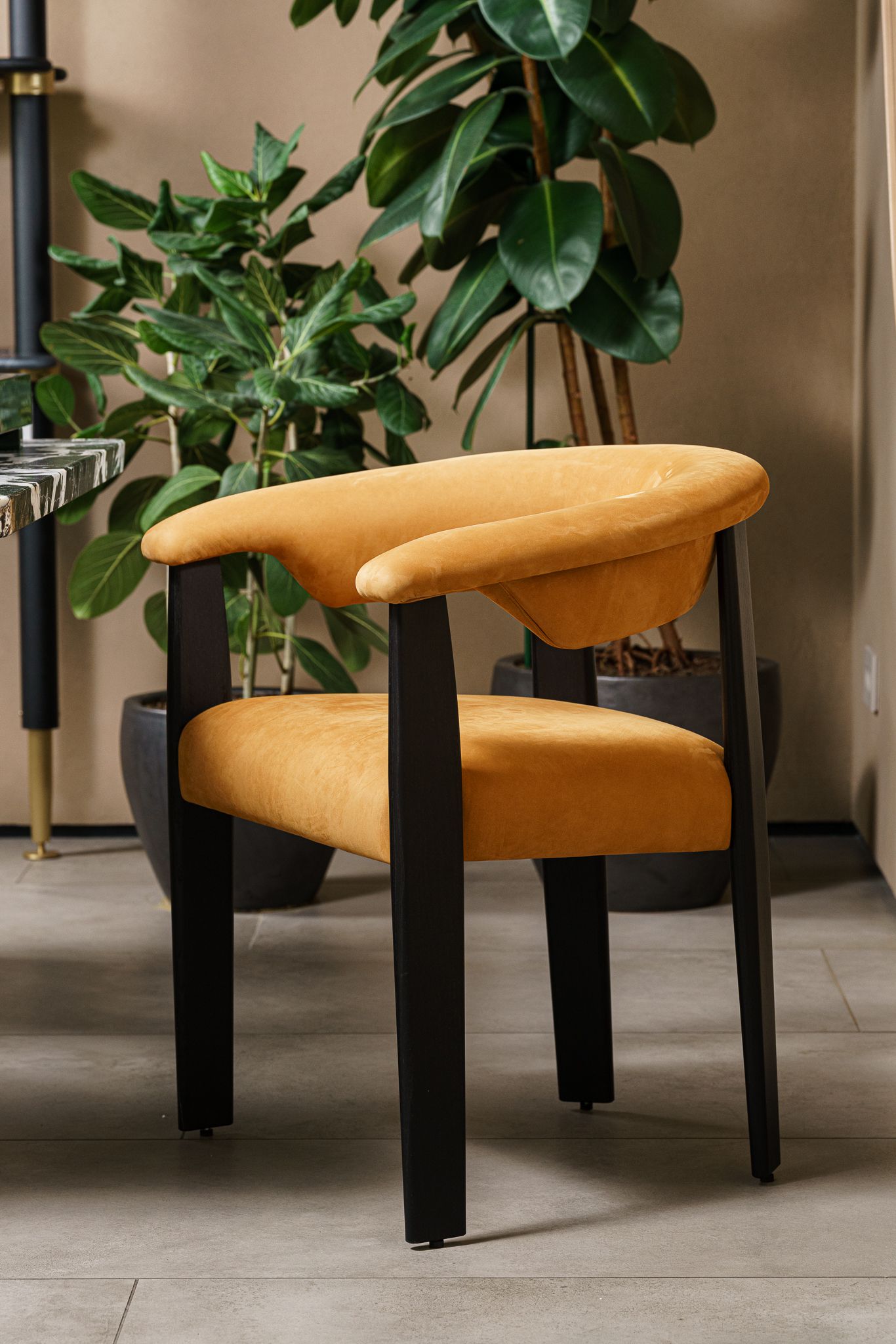 Baxter Стул Afra Kashmir Praline от Baxter — в интерьере