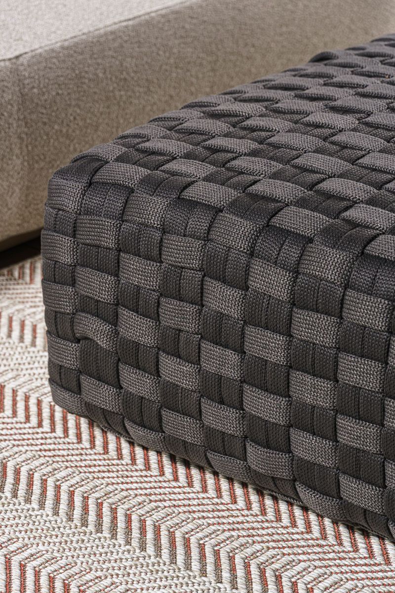 Molteni&C Пуф уличный Hyde 90 от Molteni & C — в интерьере