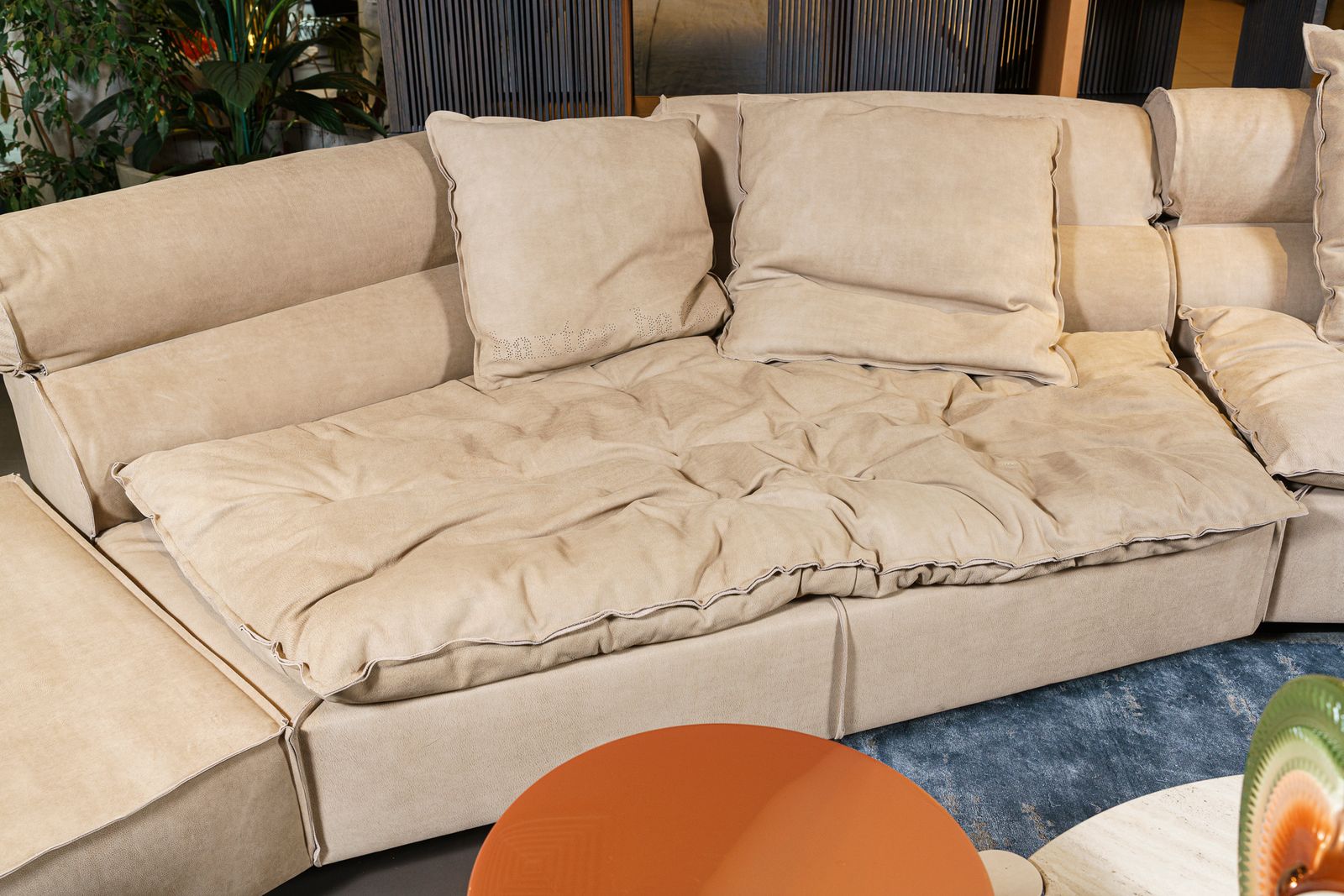 Baxter Модульный диван Miami Soft Bo.hemian savana от Baxter — в интерьере