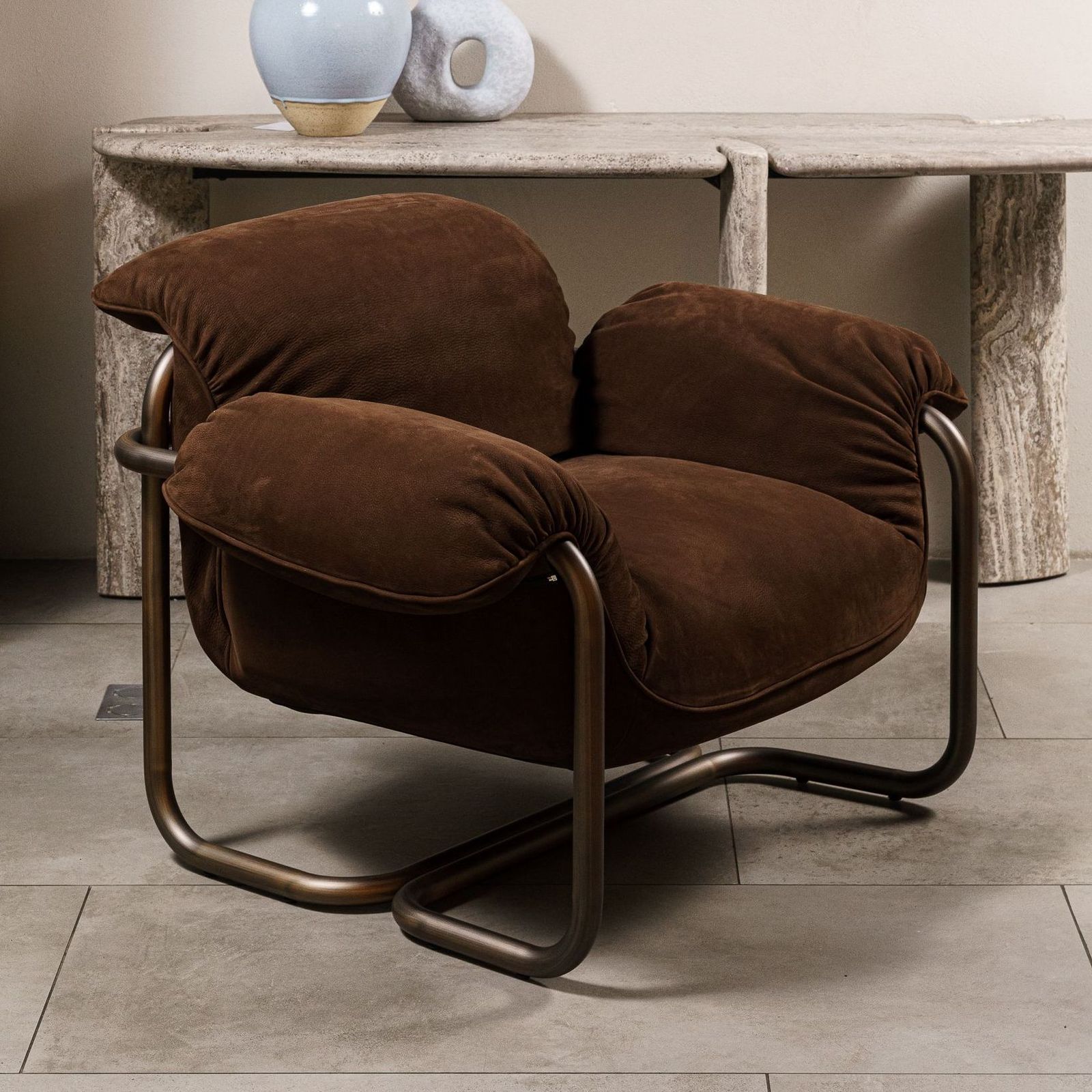 Baxter Кресло So Good Kashmir Truffle от Baxter — в интерьере