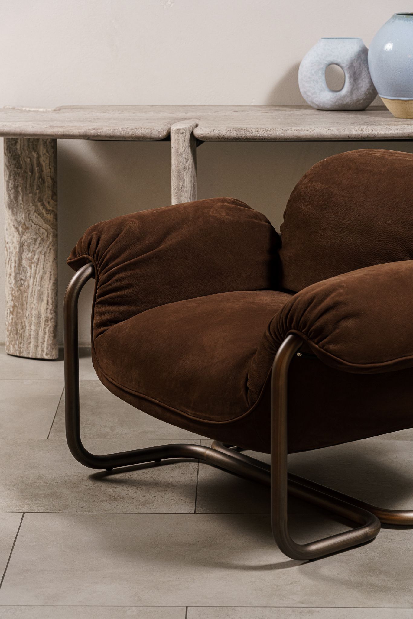 Baxter Кресло So Good Kashmir Truffle от Baxter — в интерьере