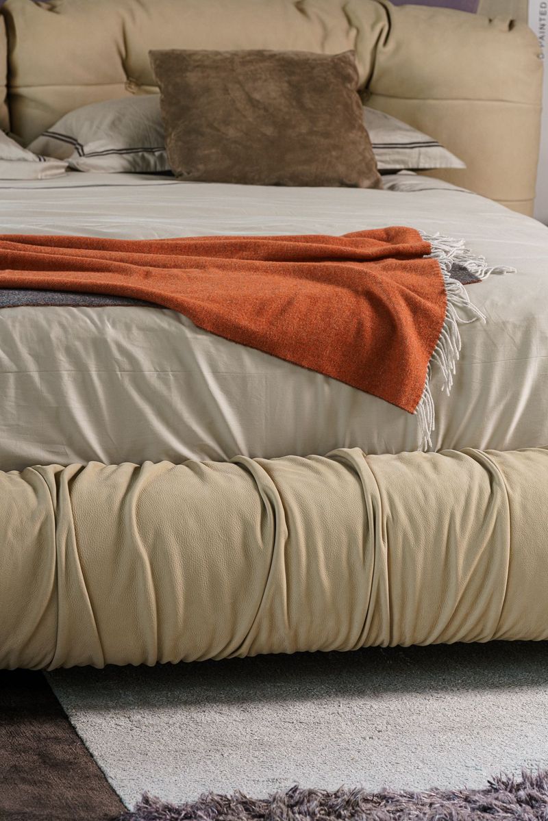 Baxter Кровать Milano Nabuck Sable от Baxter — в интерьере