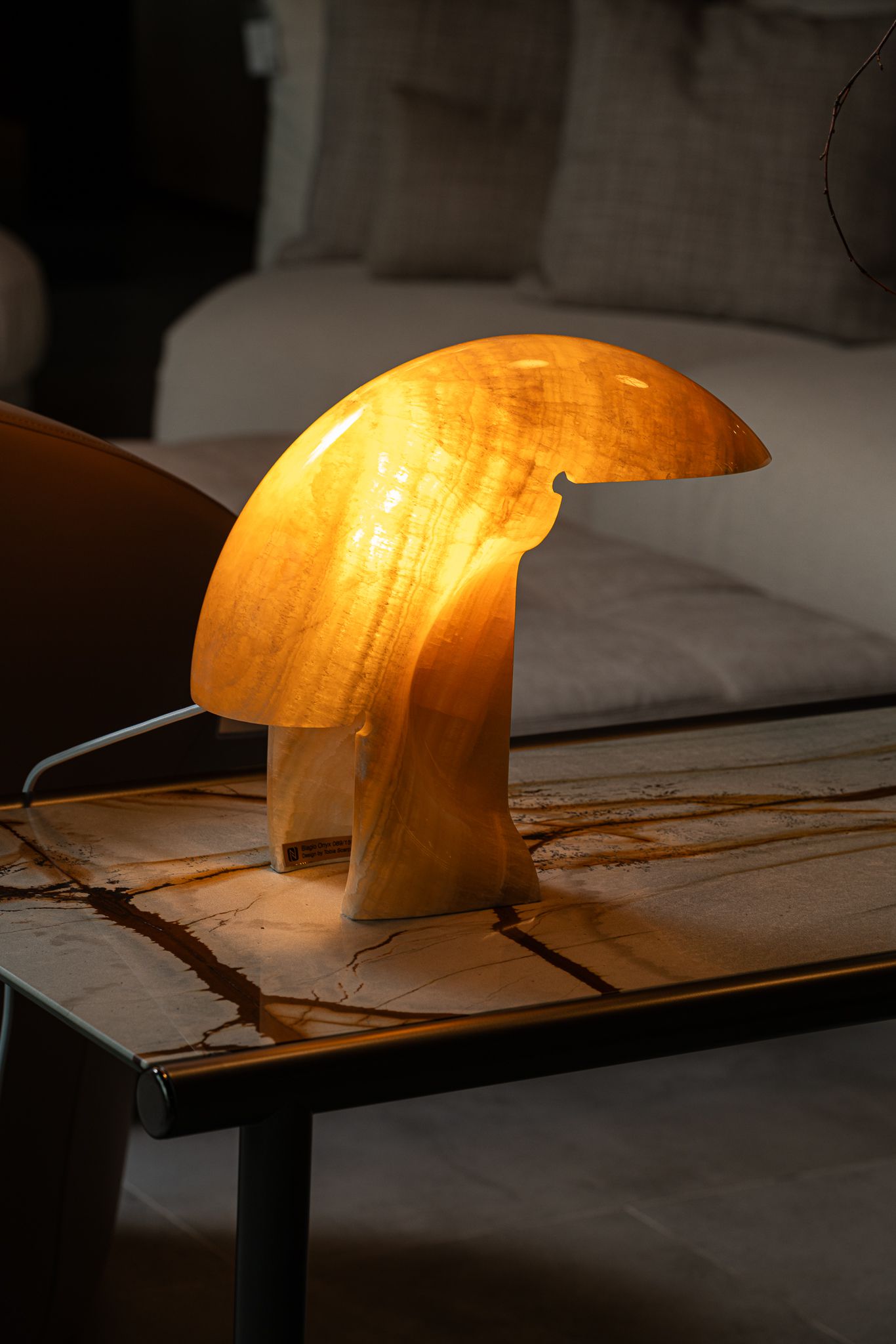 Flos Настольная лампа Biagio Onyx Edition от Flos — в интерьере