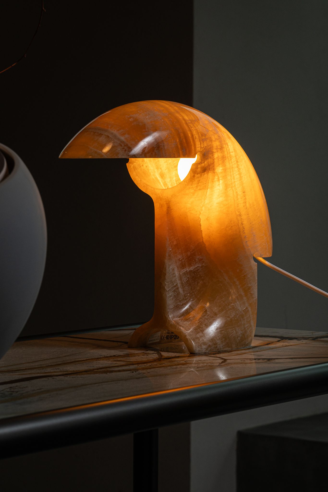 Flos Настольная лампа Biagio Onyx Edition от Flos — в интерьере