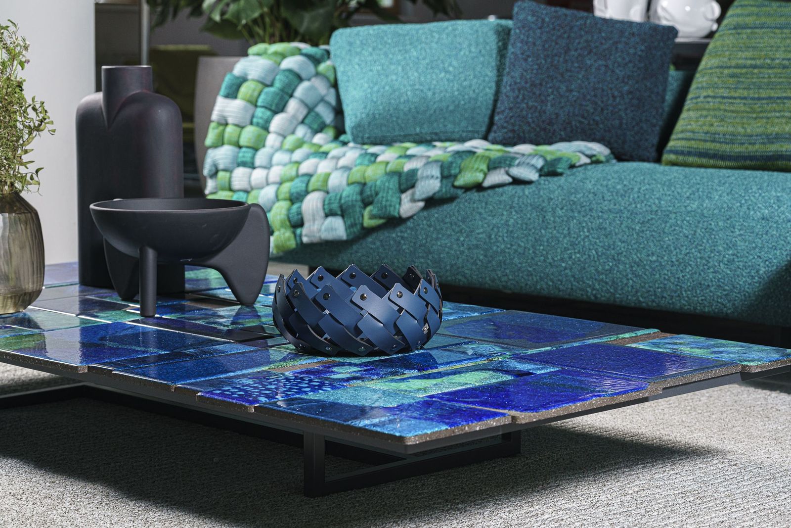 Paola Lenti Уличный журнальный столик с чехлом Sciara Rectangular от Paola Lenti — в интерьере