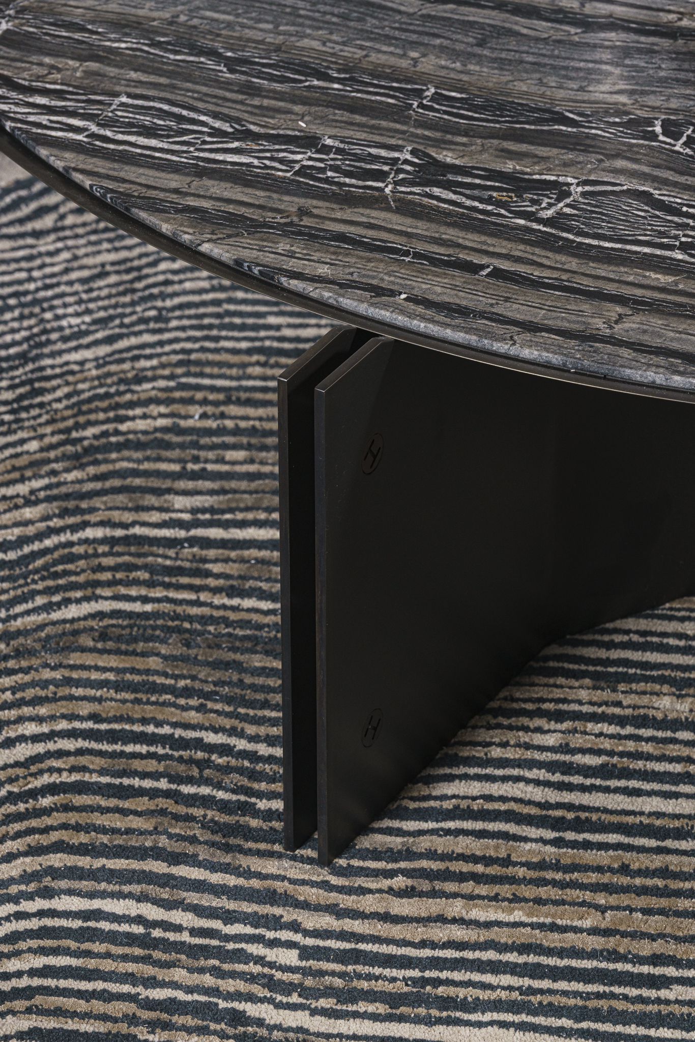 Henge Журнальный столик Muse 120 от Henge — в интерьере