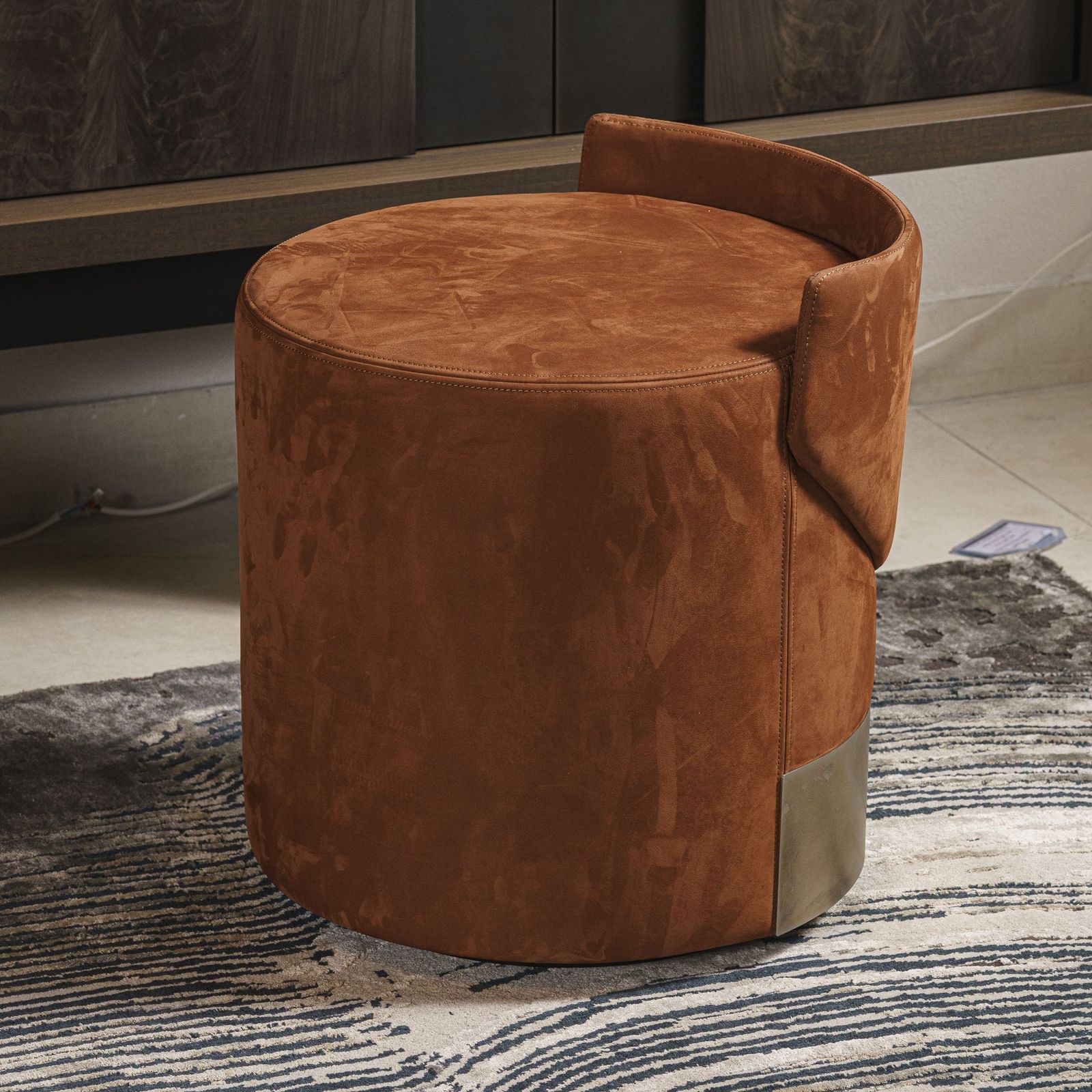 Henge Пуф Gelly Nabuck Terra 91 от Henge — в интерьере