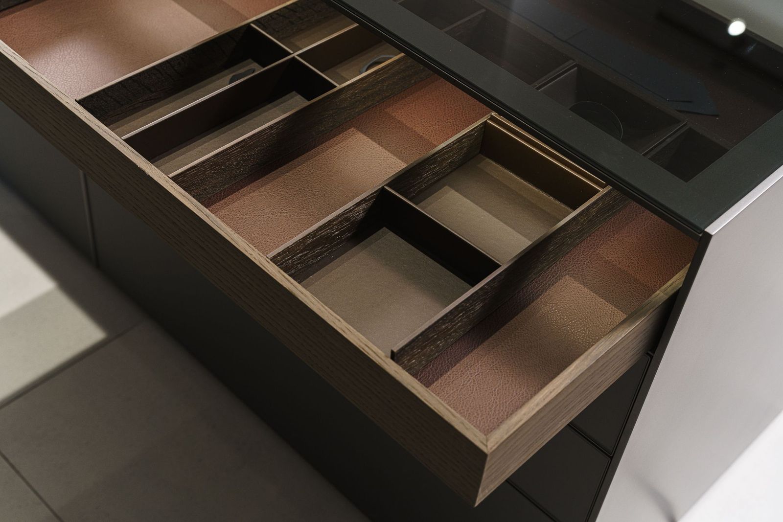 Rimadesio Остров в гардеробную Altair/ Altair Slim 194 от Rimadesio — в интерьере