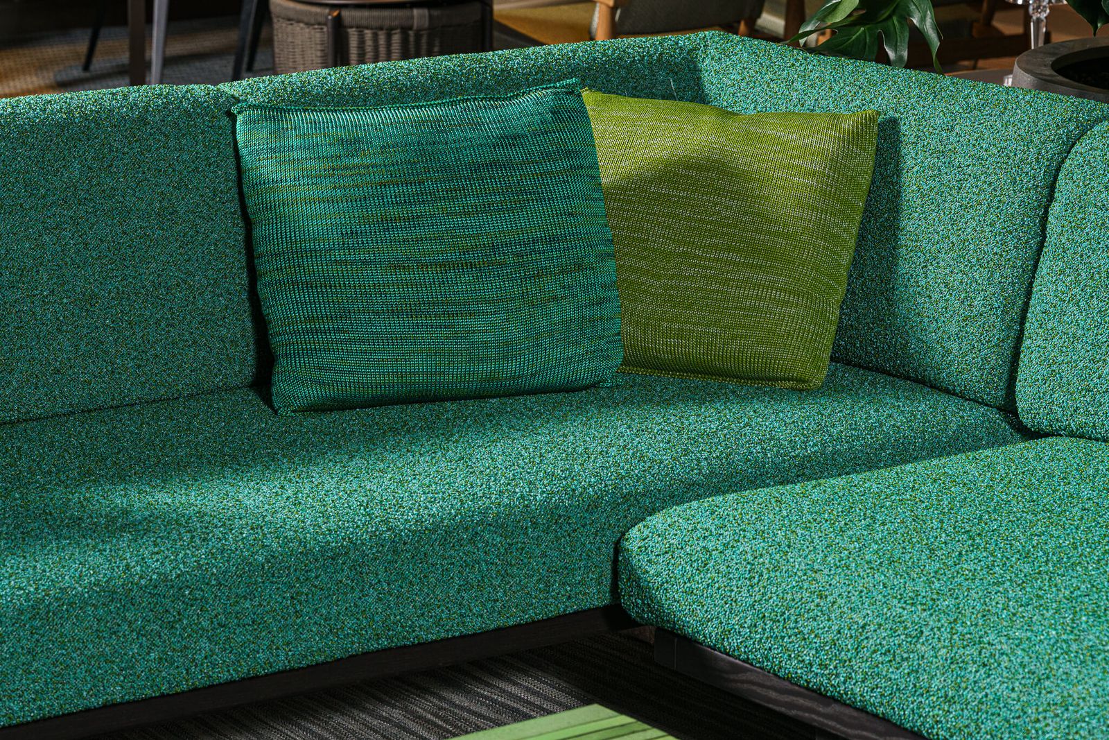 Paola Lenti Угловой диван уличный Sabi от Paola Lenti — в интерьере