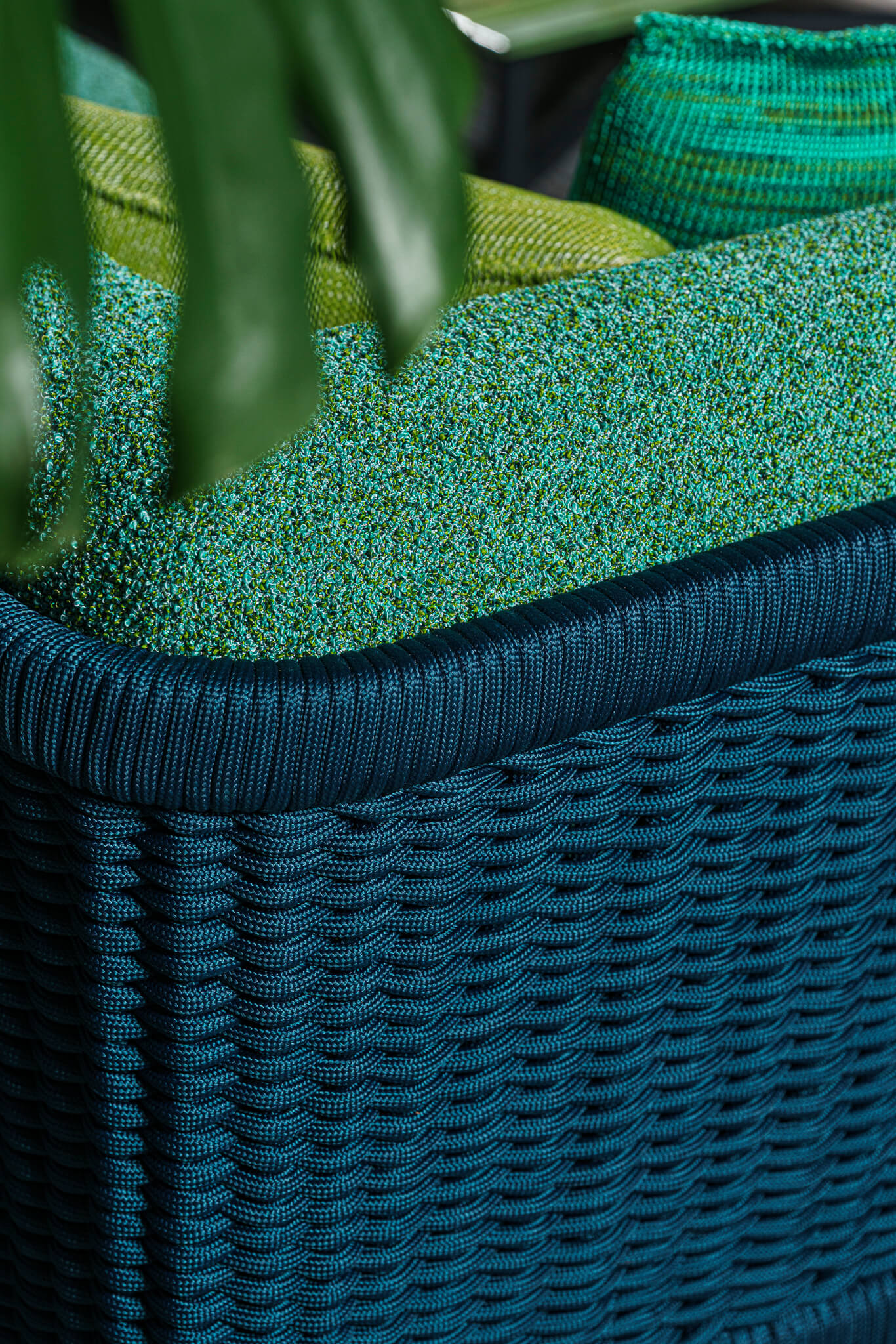 Paola Lenti Угловой диван уличный Sabi от Paola Lenti — в интерьере