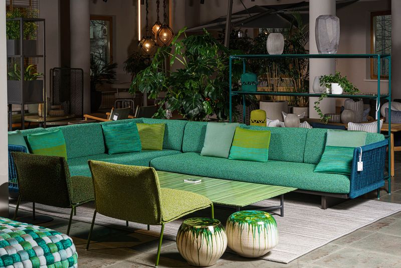 Paola Lenti Угловой диван уличный Sabi от Paola Lenti — в интерьере