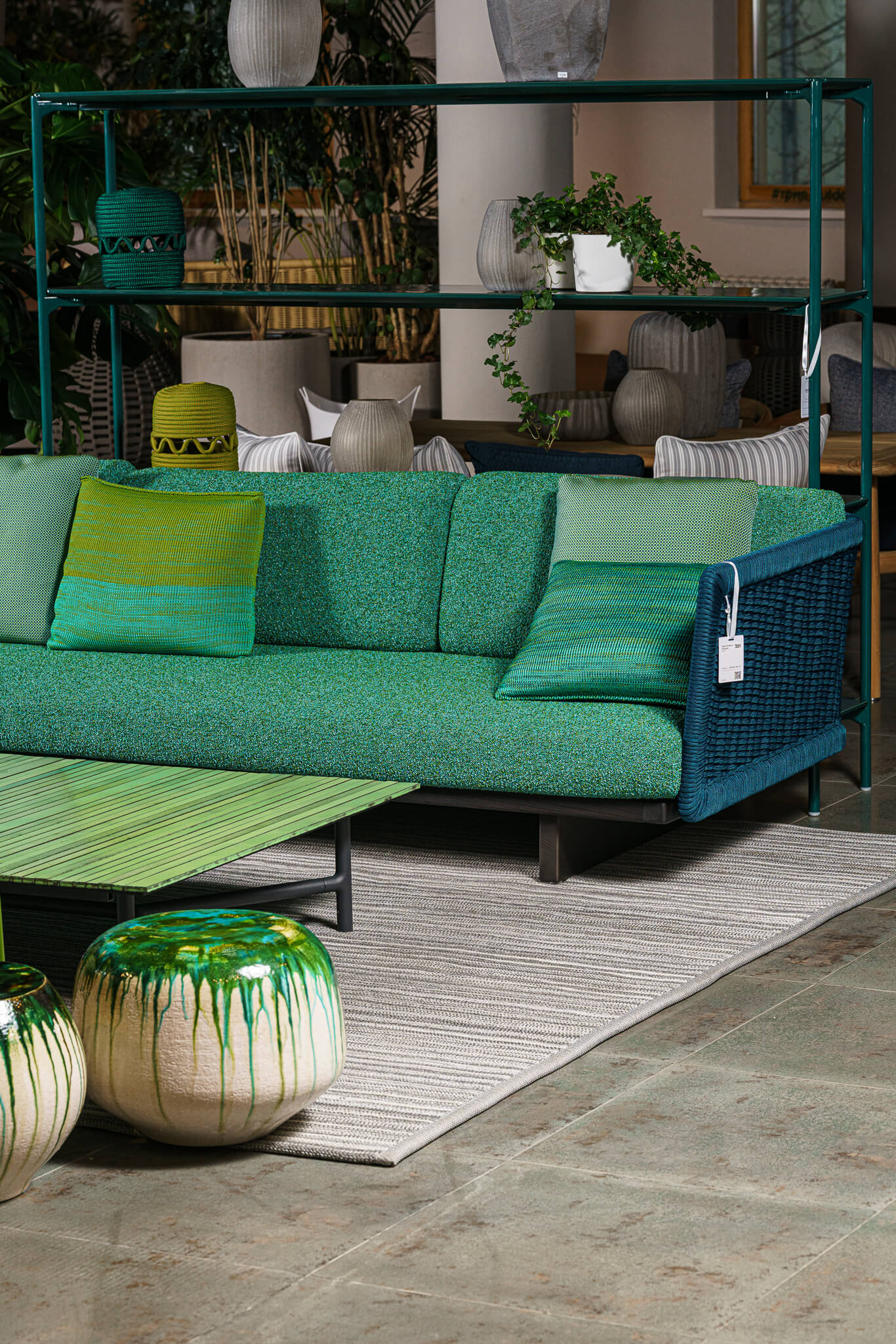 Paola Lenti Угловой диван уличный Sabi от Paola Lenti — в интерьере