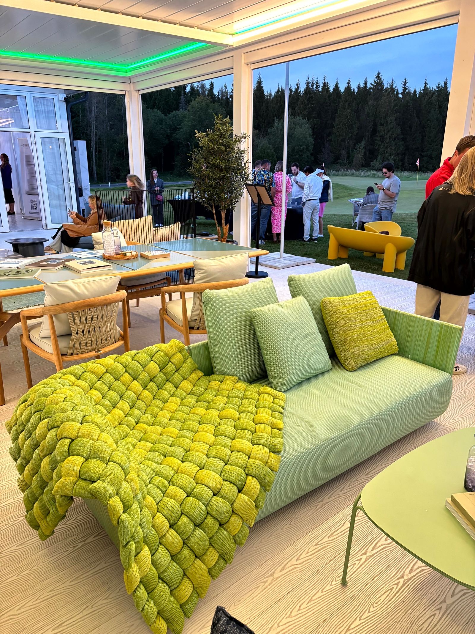 Paola Lenti Плед для улицы Plump Maglia от Paola Lenti — в интерьере