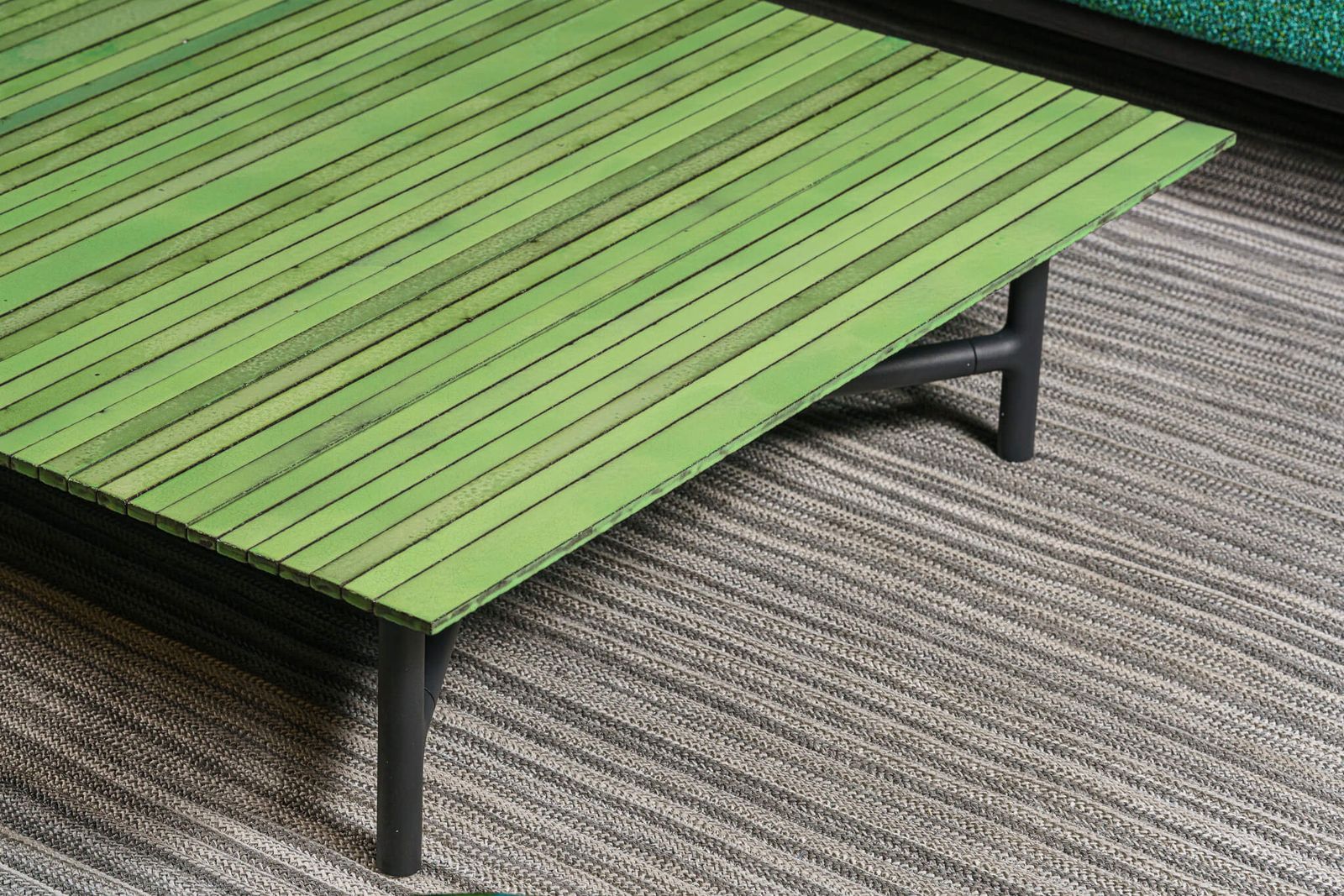 Paola Lenti Уличный журнальный столик Nesso LVS526 от Paola Lenti — в интерьере