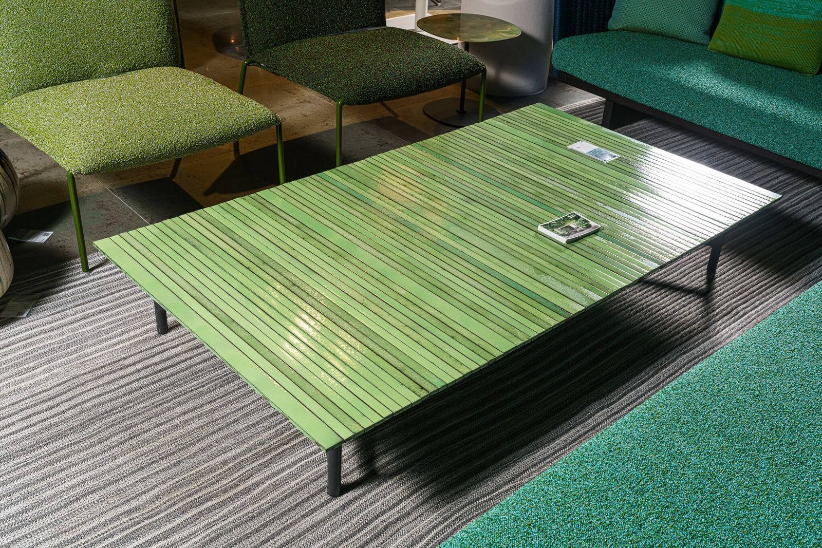 Paola Lenti Уличный журнальный столик Nesso LVS526 от Paola Lenti — в интерьере