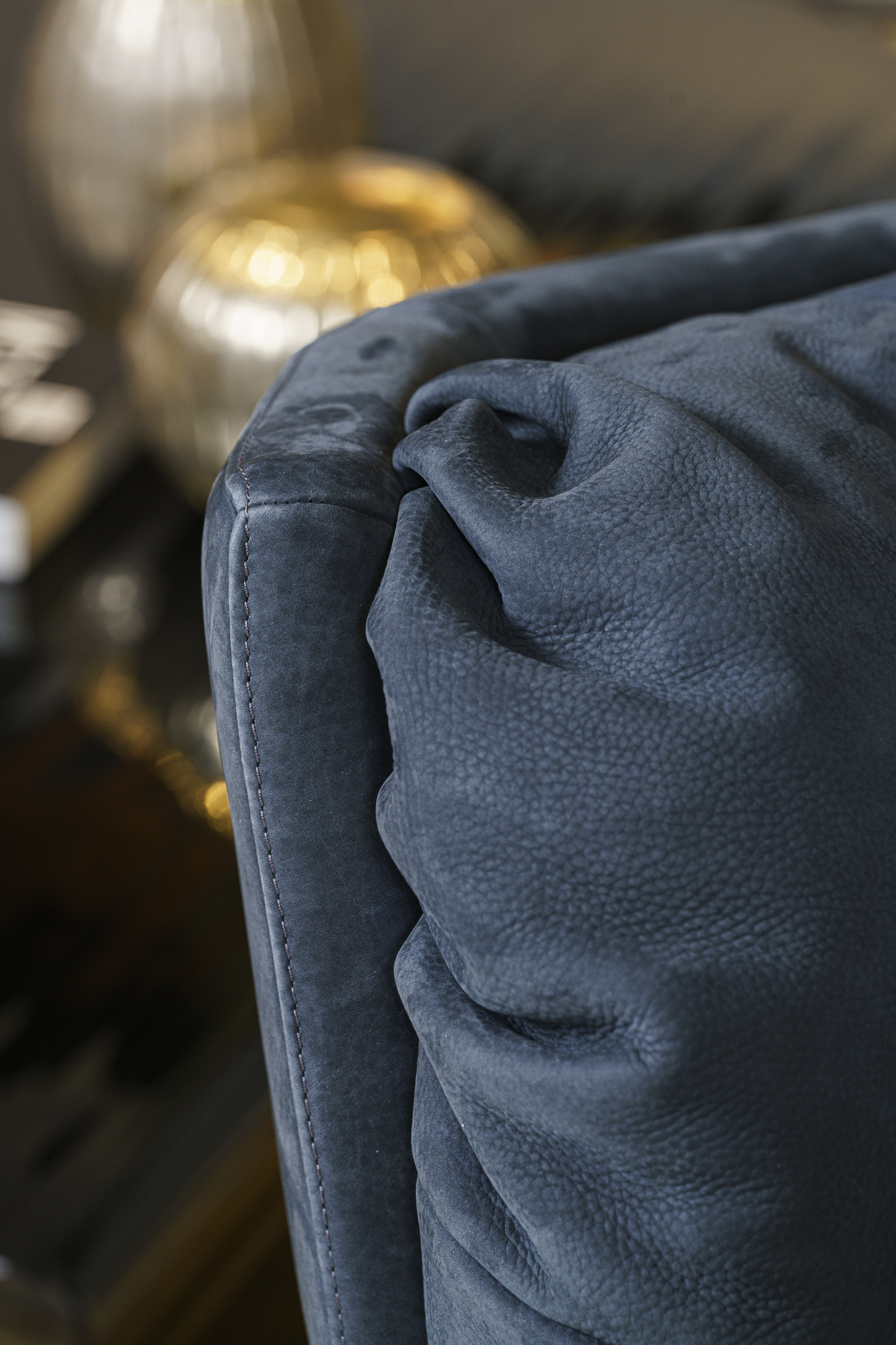Baxter Кресло Milano Nabuck Night от Baxter — в интерьере
