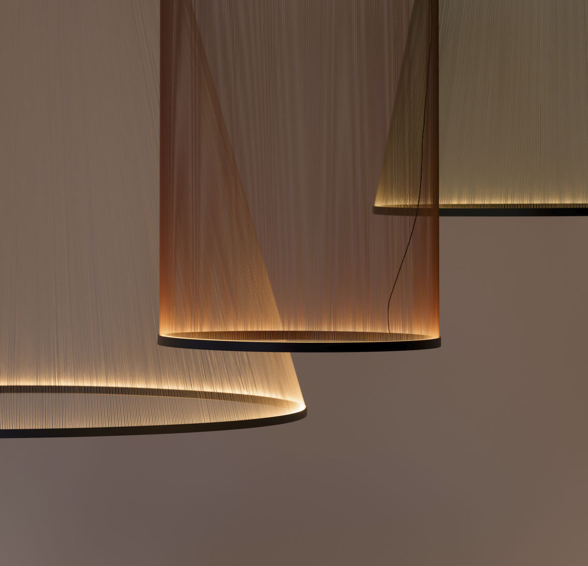 Vibia Подвесной светильник Array 1800 Biege от Vibia — в интерьере