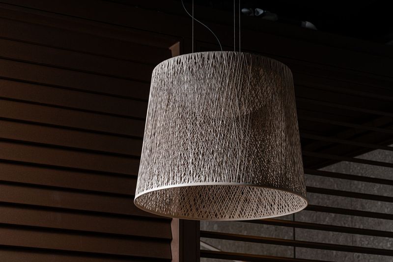 Vibia Уличный подвесной светильник Wind 4077 Sand IP65 от Vibia — в интерьере