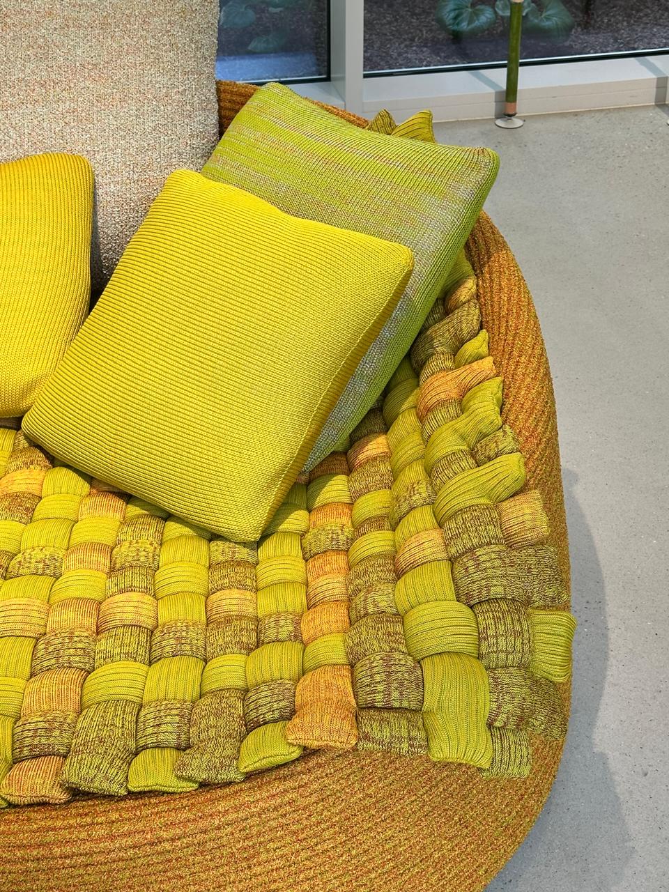 Paola Lenti Плед для улицы Plump Aranc.Limone от Paola Lenti — в интерьере