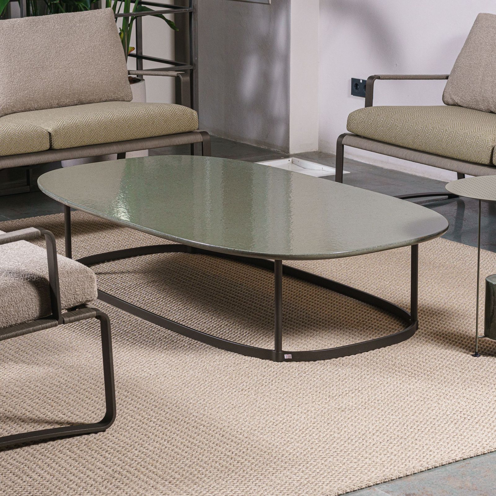 Molteni&C Прямоугольный уличный столик Regent 160*90 от Molteni & C — в интерьере