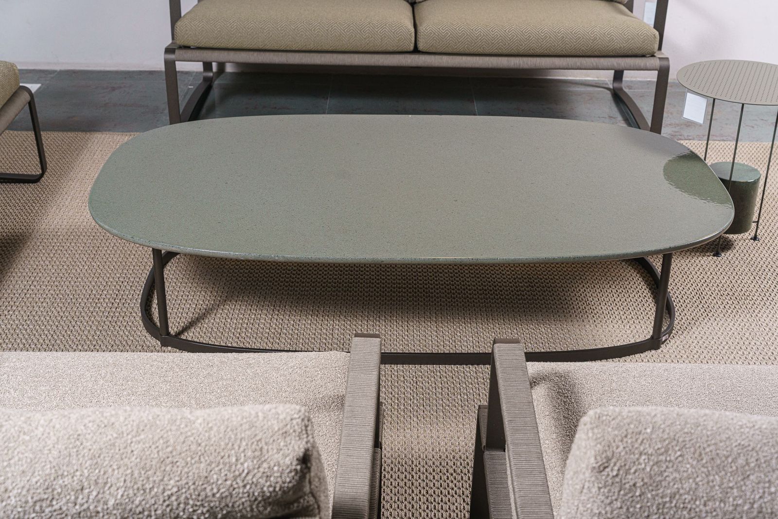 Molteni&C Прямоугольный уличный столик Regent 160*90 от Molteni & C — в интерьере
