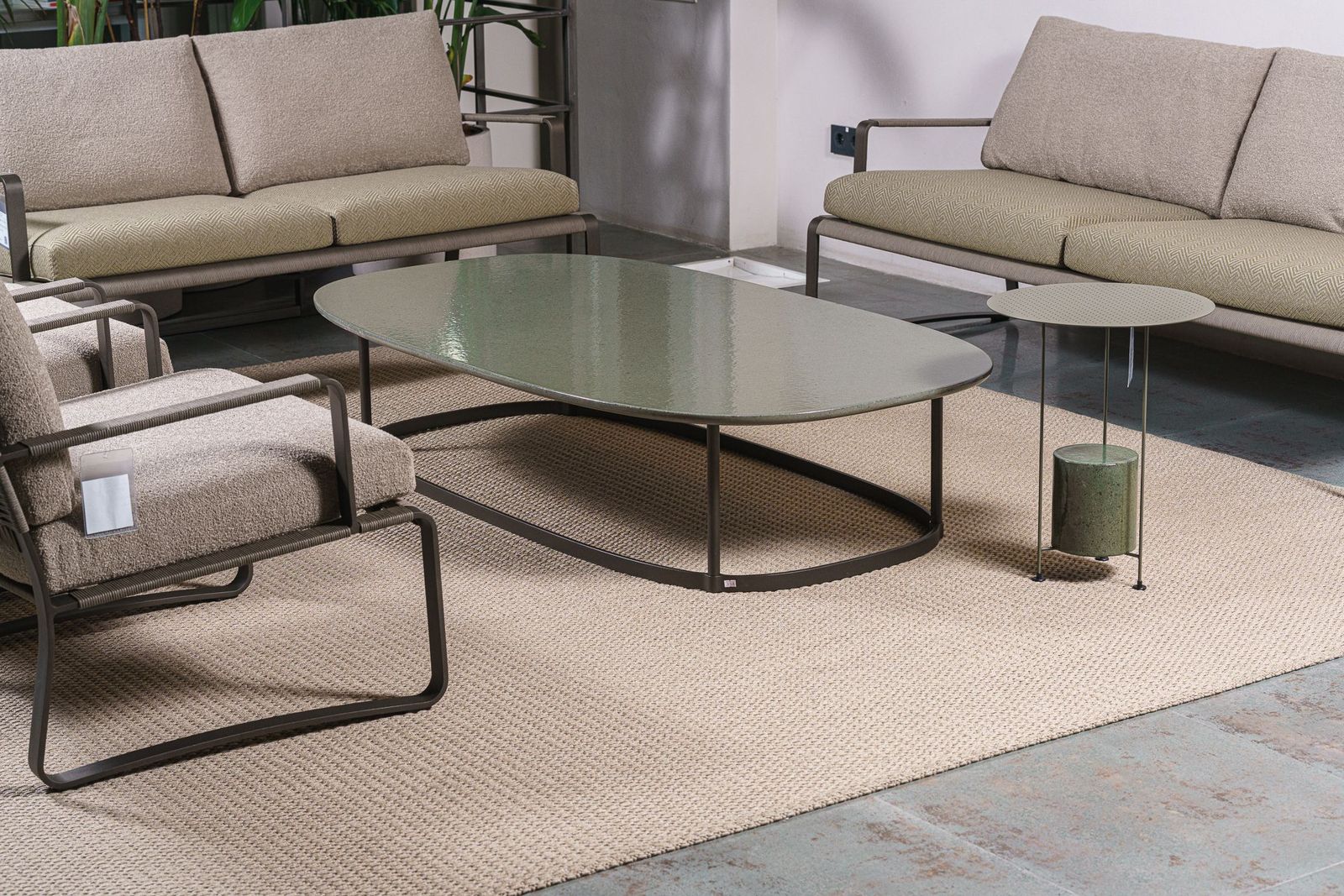 Molteni&C Прямоугольный уличный столик Regent 160*90 от Molteni & C — в интерьере