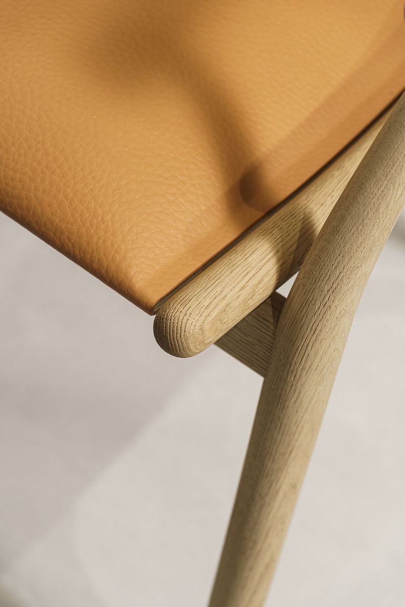 B&B Italia Стул Jens Leather 100 от B&B Italia