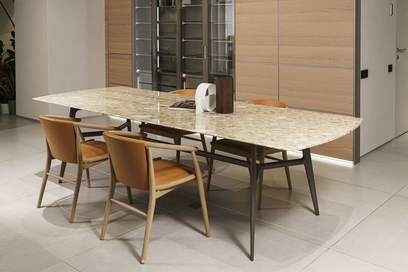 Rimadesio Стол Francis Sierra Biege от Rimadesio — в интерьере