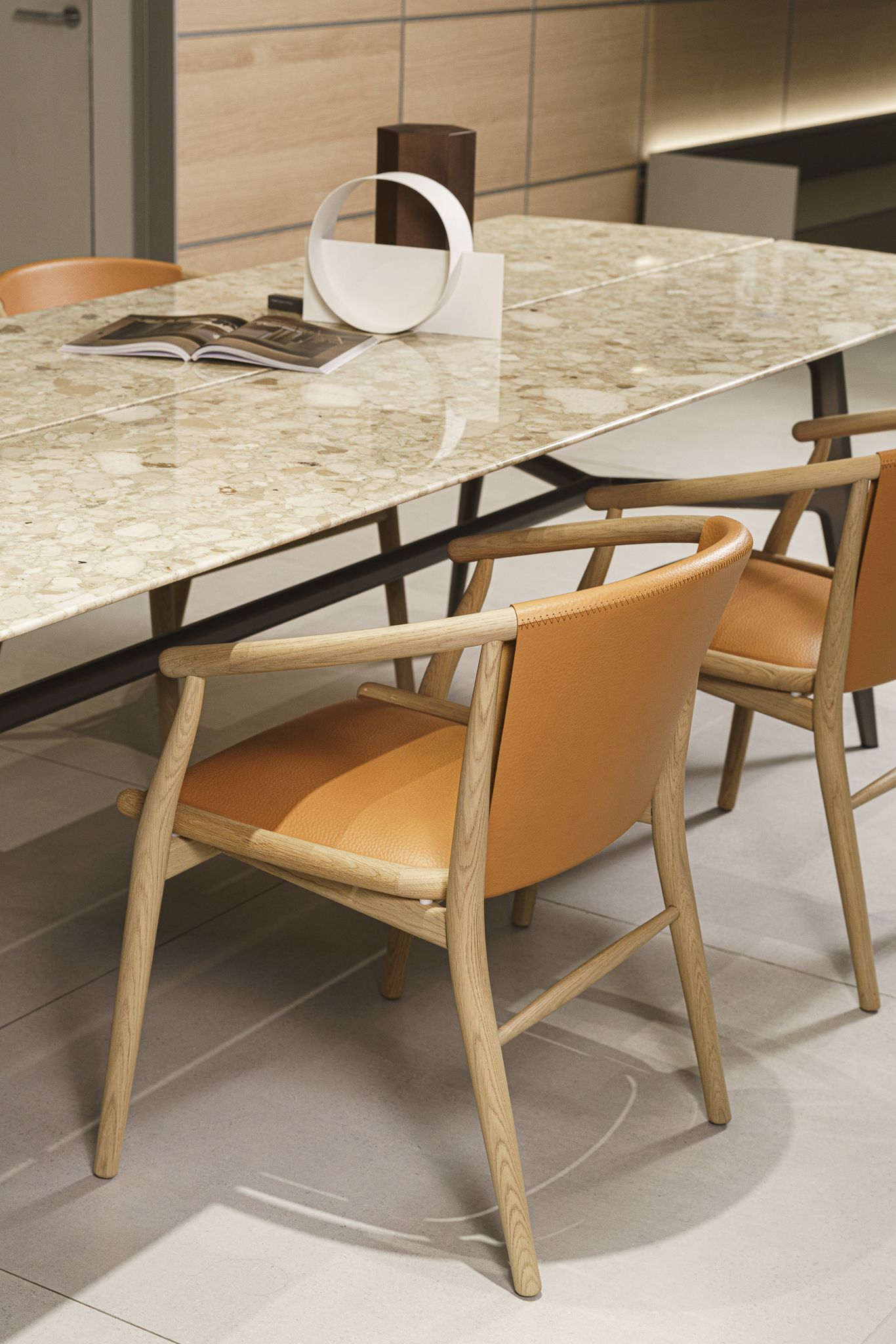 Rimadesio Стол Francis Sierra Biege от Rimadesio — в интерьере