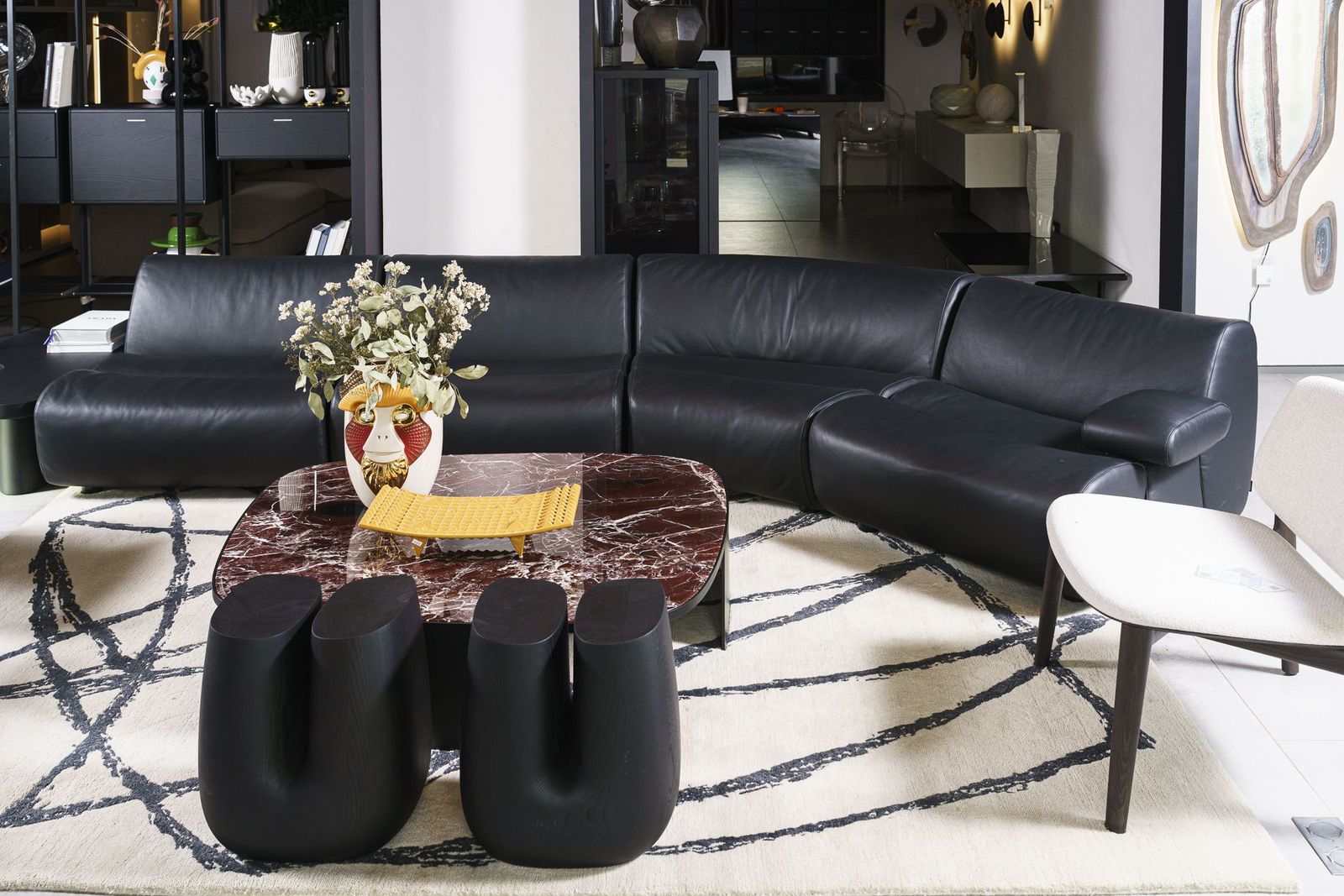 Poliform Модульный диван Ernest Leather black от Poliform — в интерьере