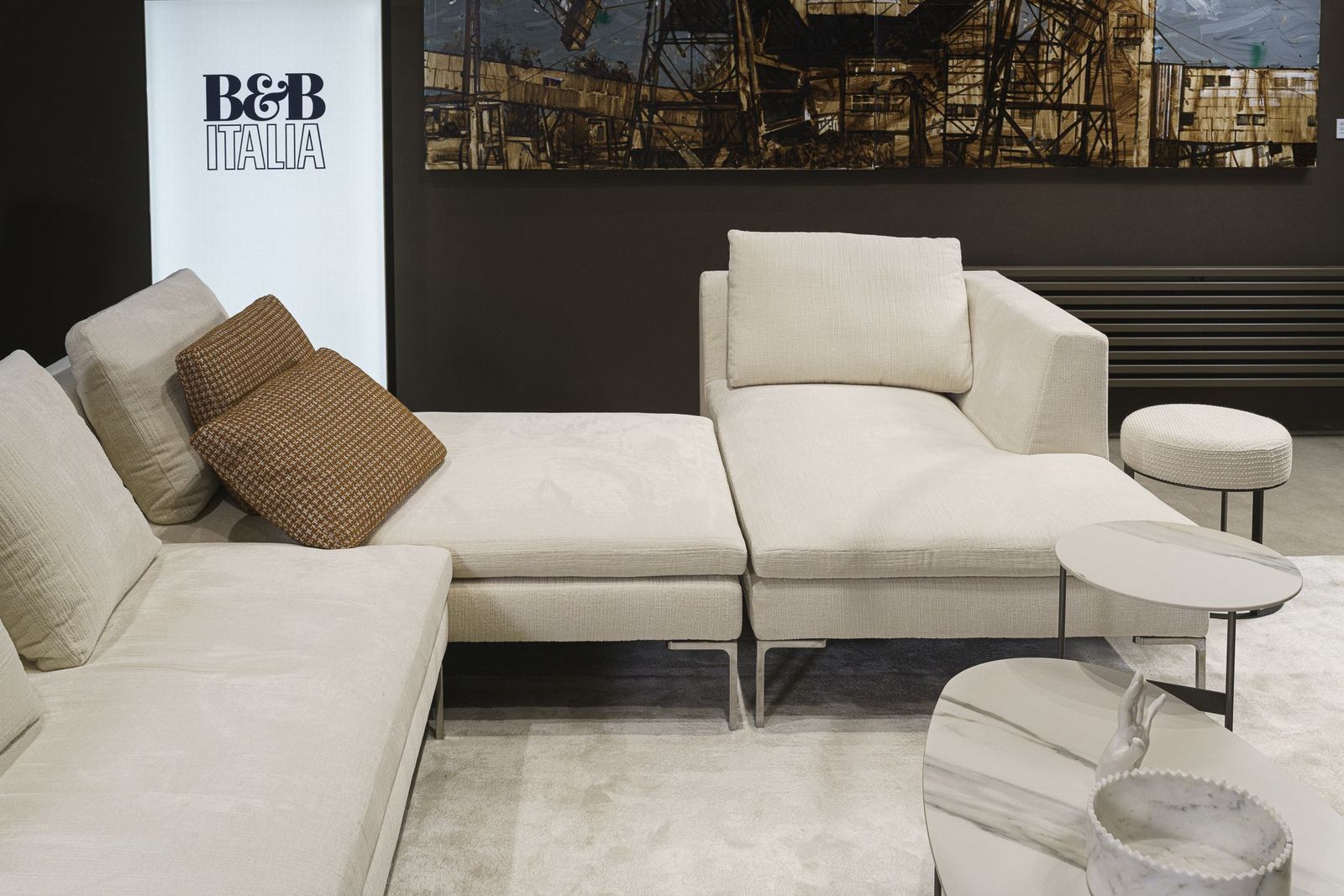 B&B Italia Угловой диван Charles от B&B Italia — в интерьере