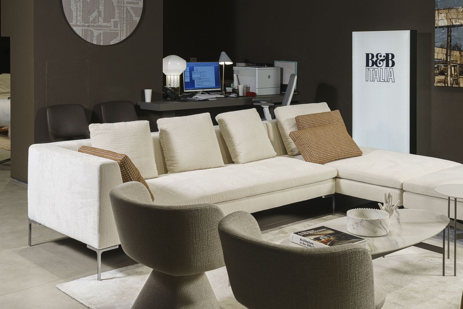B&B Italia Угловой диван Charles от B&B Italia — в интерьере