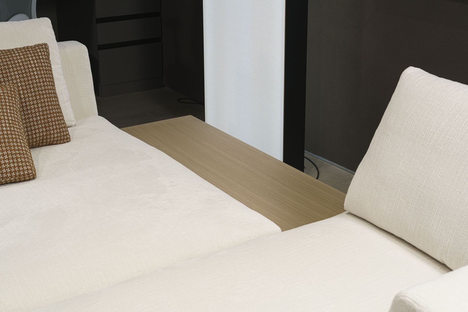 B&B Italia Угловой диван Charles от B&B Italia — в интерьере