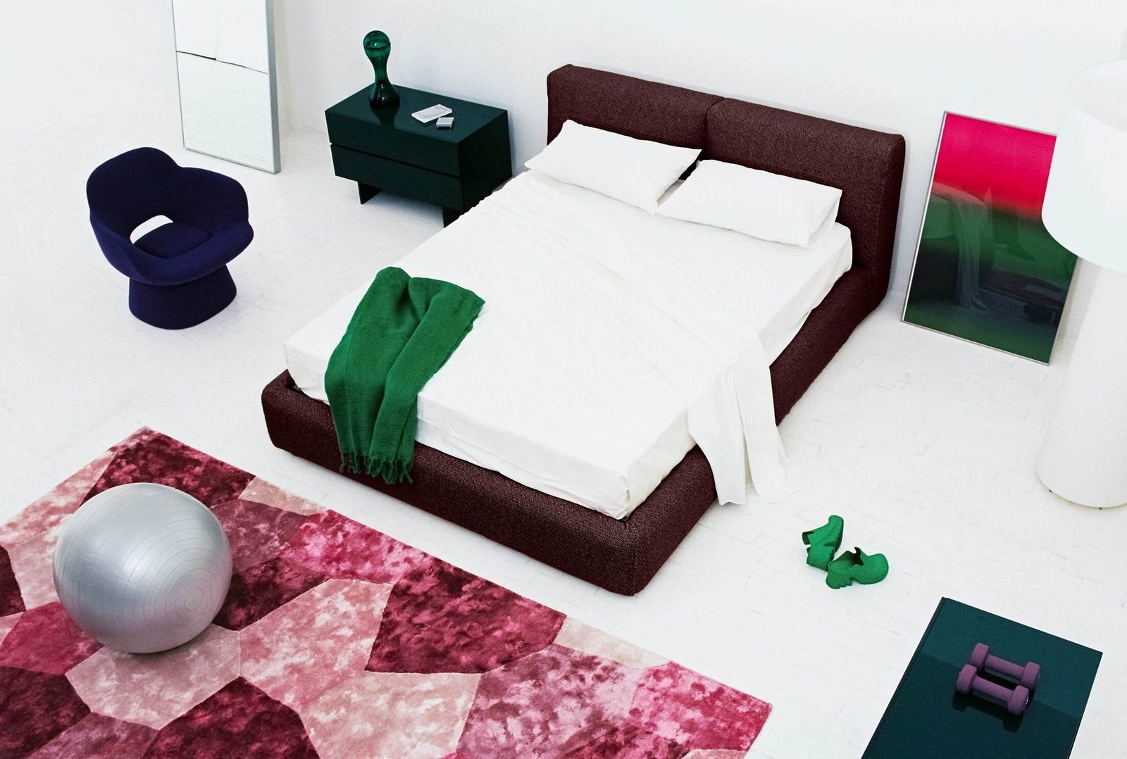 Cappellini Кровать Oblong Plus Bed от Cappellini — в интерьере