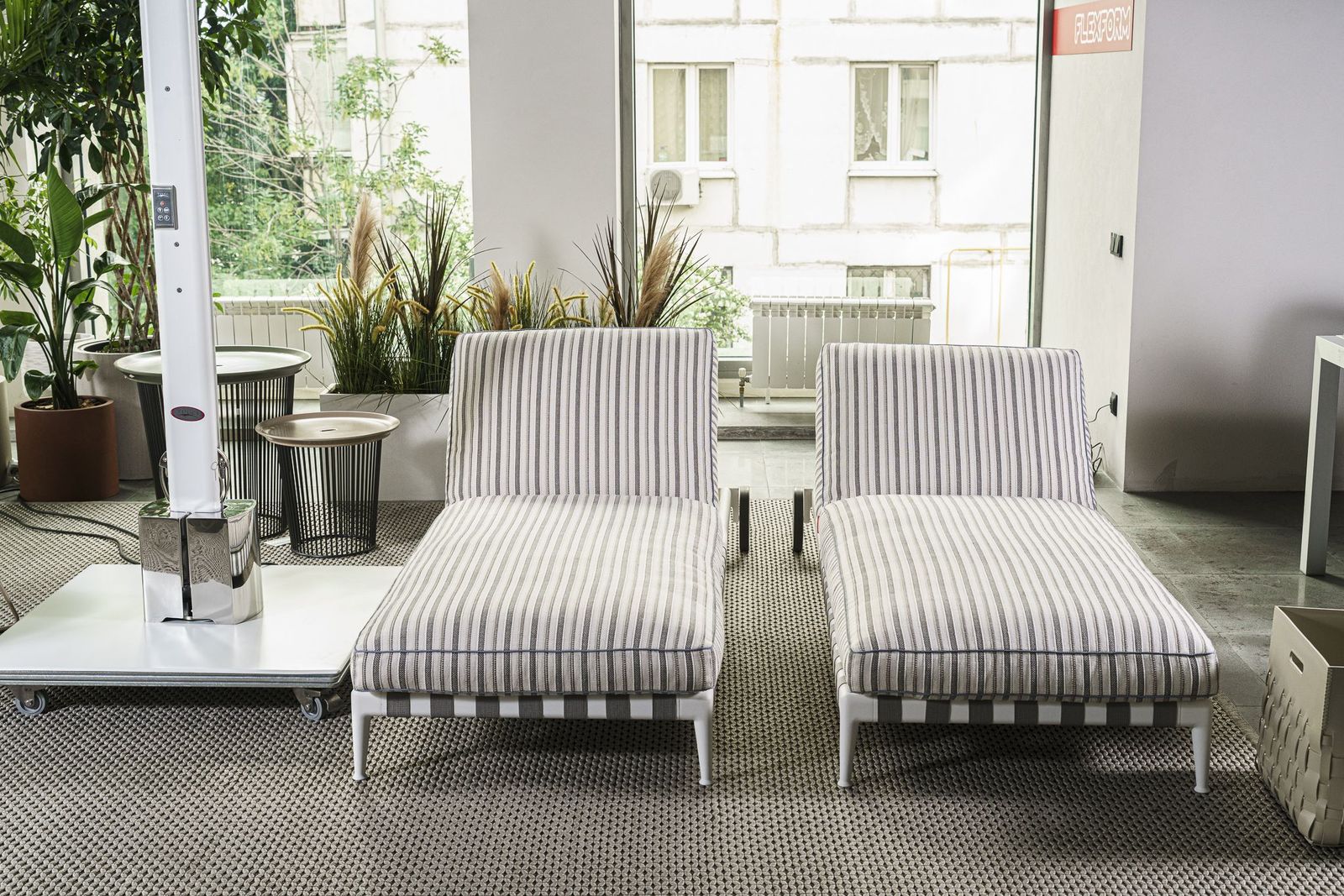 Flexform Уличный шезлонг с чехлом Atlante 200 от Flexform — в интерьере