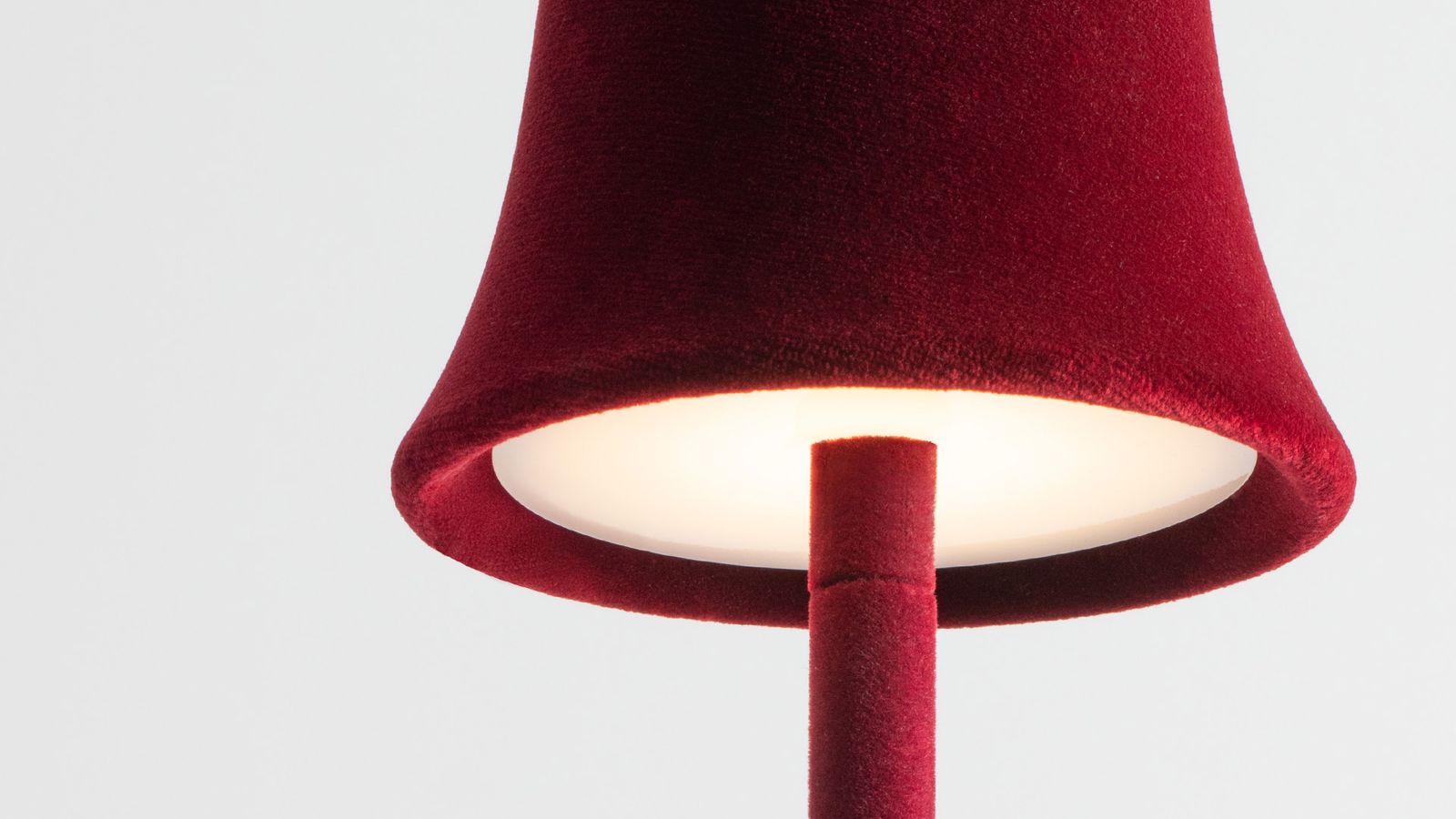 Artemide Настольная лампа Trois Rois от Artemide — в интерьере