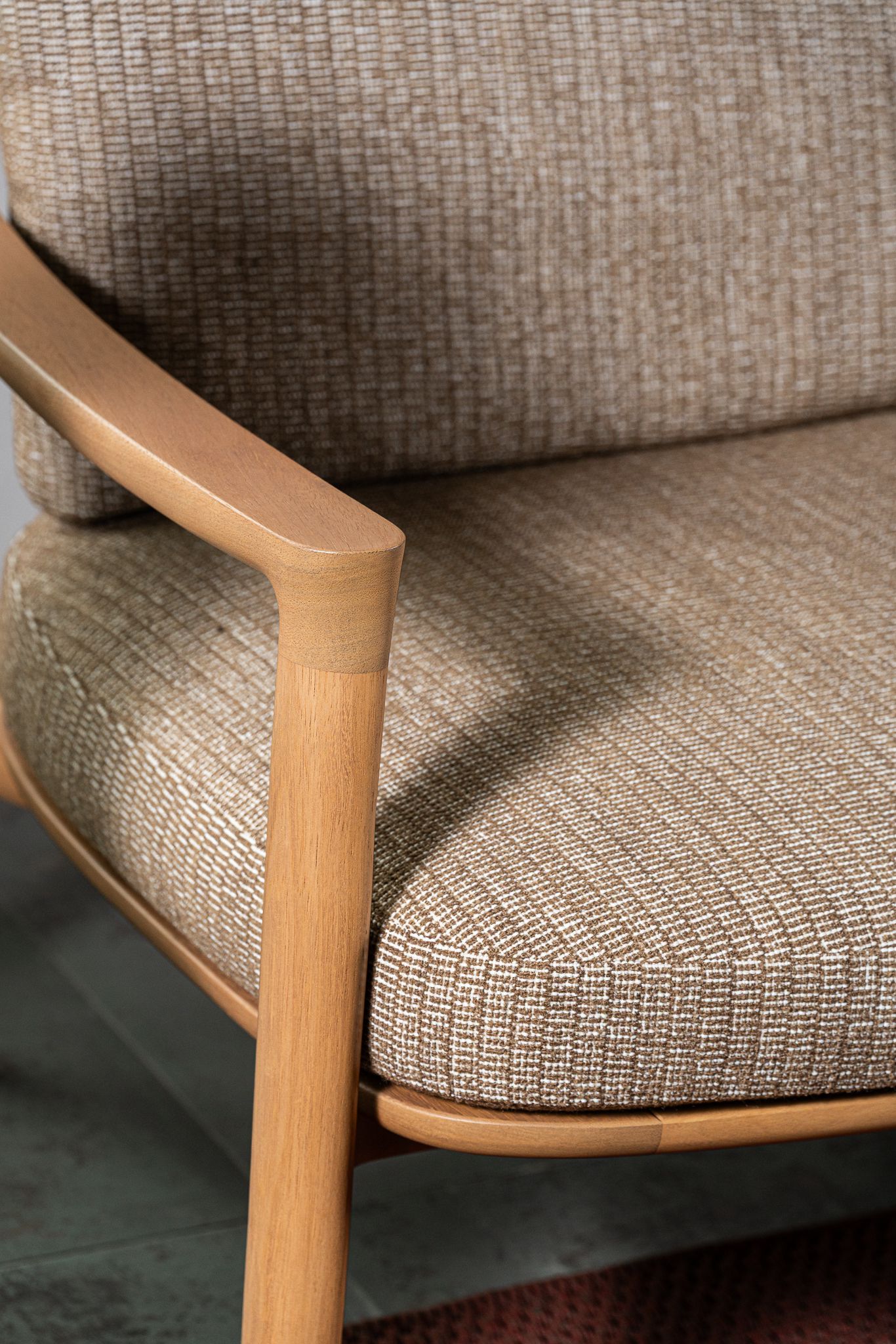 Poliform Уличный диван Magnolia Iroko naturale от Poliform — в интерьере