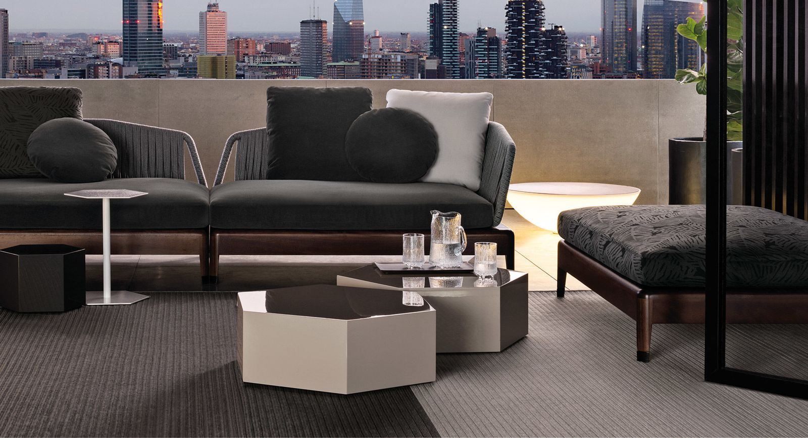Minotti Aeron "Outdoor" от Minotti — в интерьере