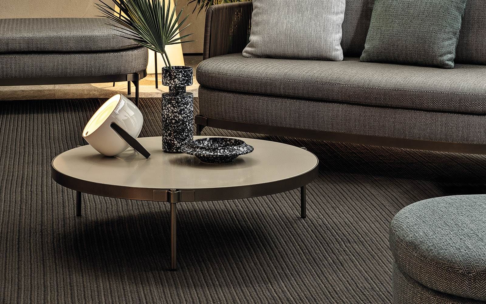 Minotti Tape "Outdoor" от Minotti — в интерьере