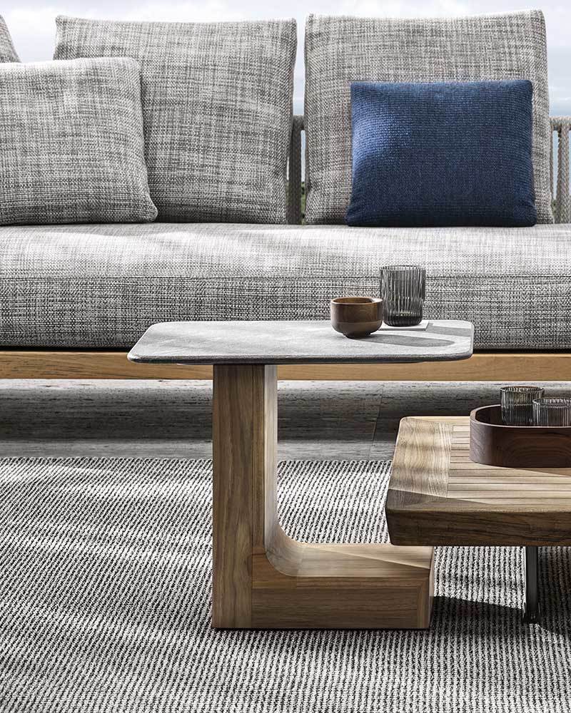 Minotti Уличный журнальный столик Block "Outdoor" от Minotti — в интерьере