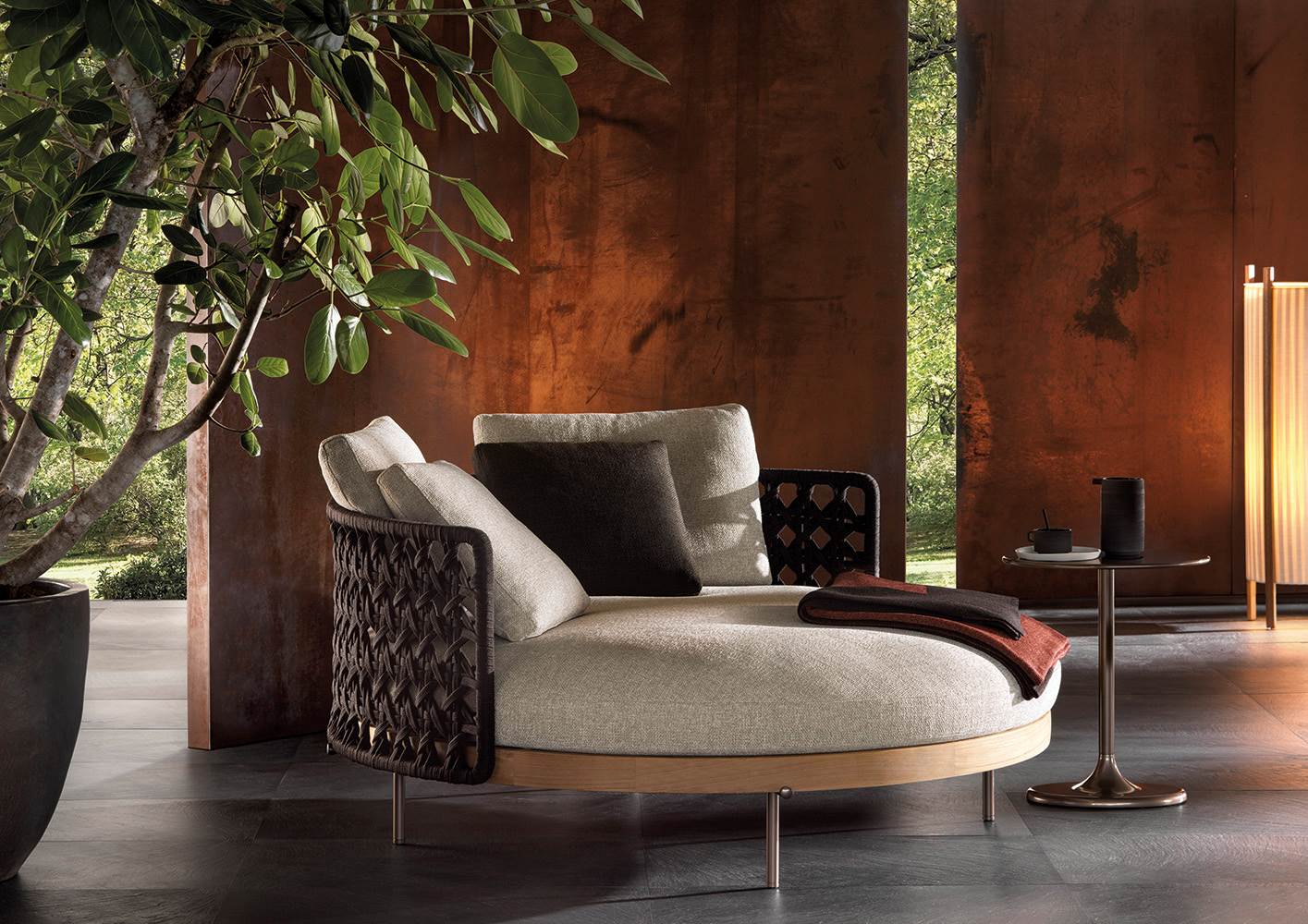 Minotti Taiko "Outdoor" от Minotti — в интерьере