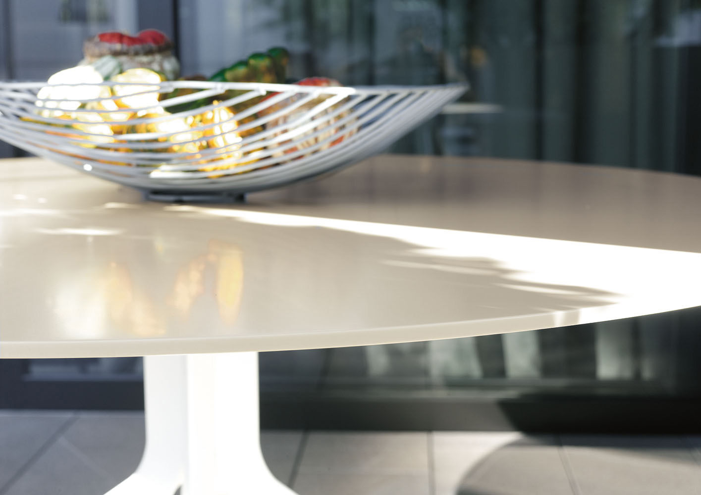 Minotti Уличный стол Claydon Outdoor от Minotti — в интерьере