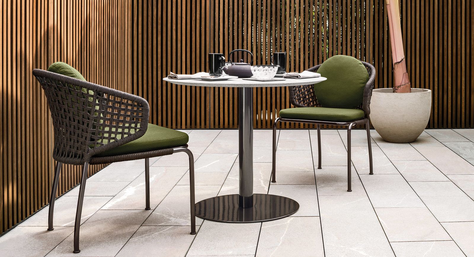Minotti Уличный стол Bellagio Bistrot "Outdoor' от Minotti — в интерьере
