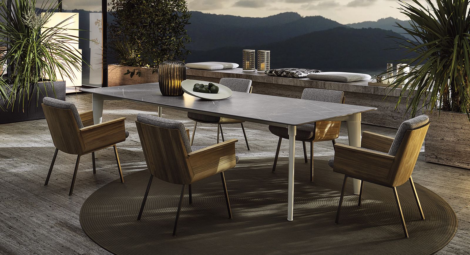 Minotti Уличный стул с подлокотниками Daiki "Outdoor" от Minotti — в интерьере