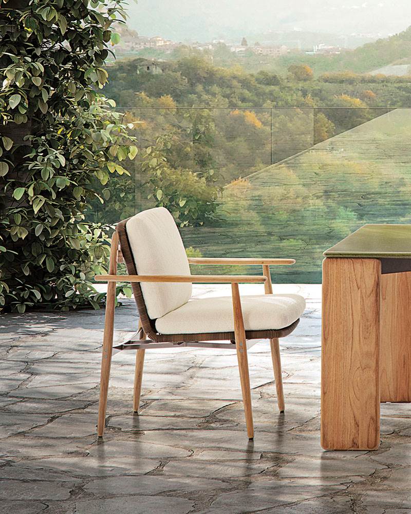 Minotti Уличный стул с подлокотниками Trio Outdoor "Dining" от Minotti — в интерьере