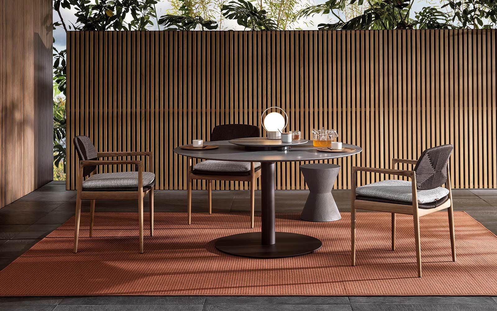 Minotti Уличный вращающийся поднос на стол Lazy Susan Basaltina от Minotti — в интерьере